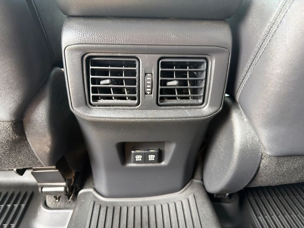 Used 2020 Toyota RAV4 Limited w/ Carpet Mat Package AWD/4WD image 20