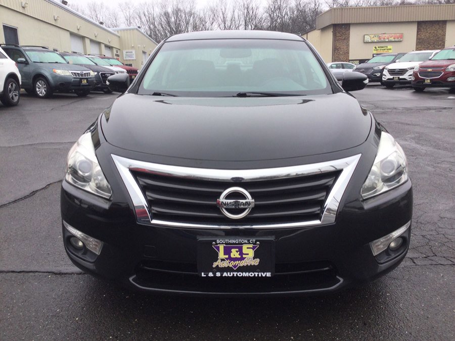 Used 2015 Nissan Altima 2.5 SV w/ Convenience Package FWD image 2