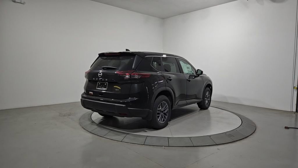 New 2025 Nissan Rogue S image 5