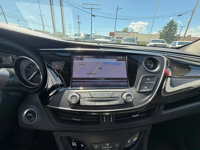 Used 2019 Buick Envision Essence AWD/4WD image 26
