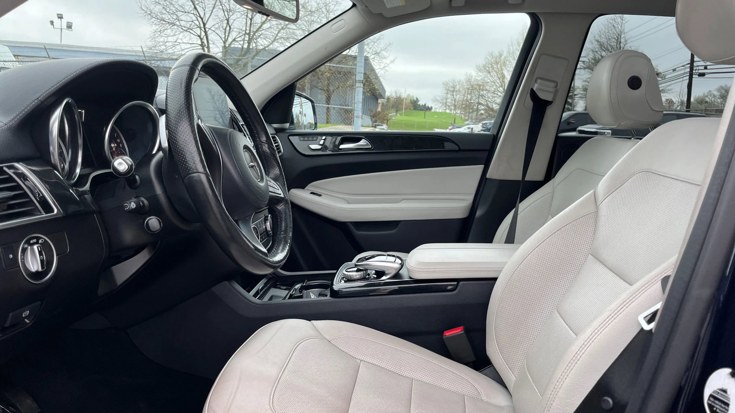Used 2018 Mercedes-Benz GLS 450 4MATIC image 9