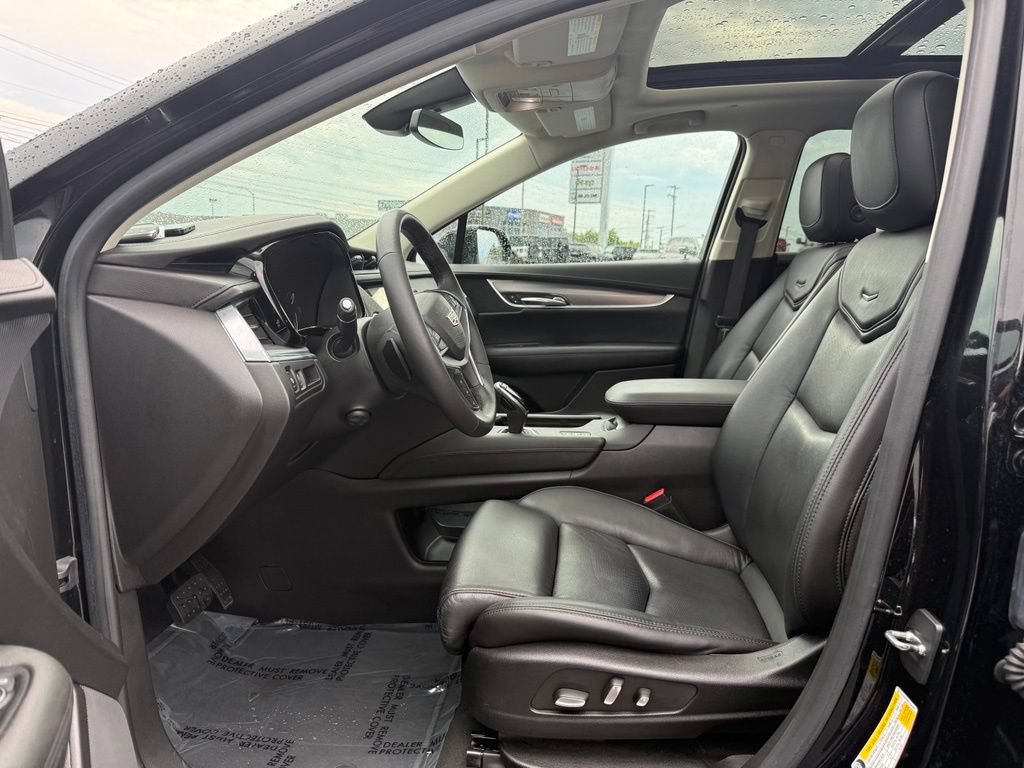 Used 2017 Cadillac XT5 Premium Luxury AWD/4WD image 24