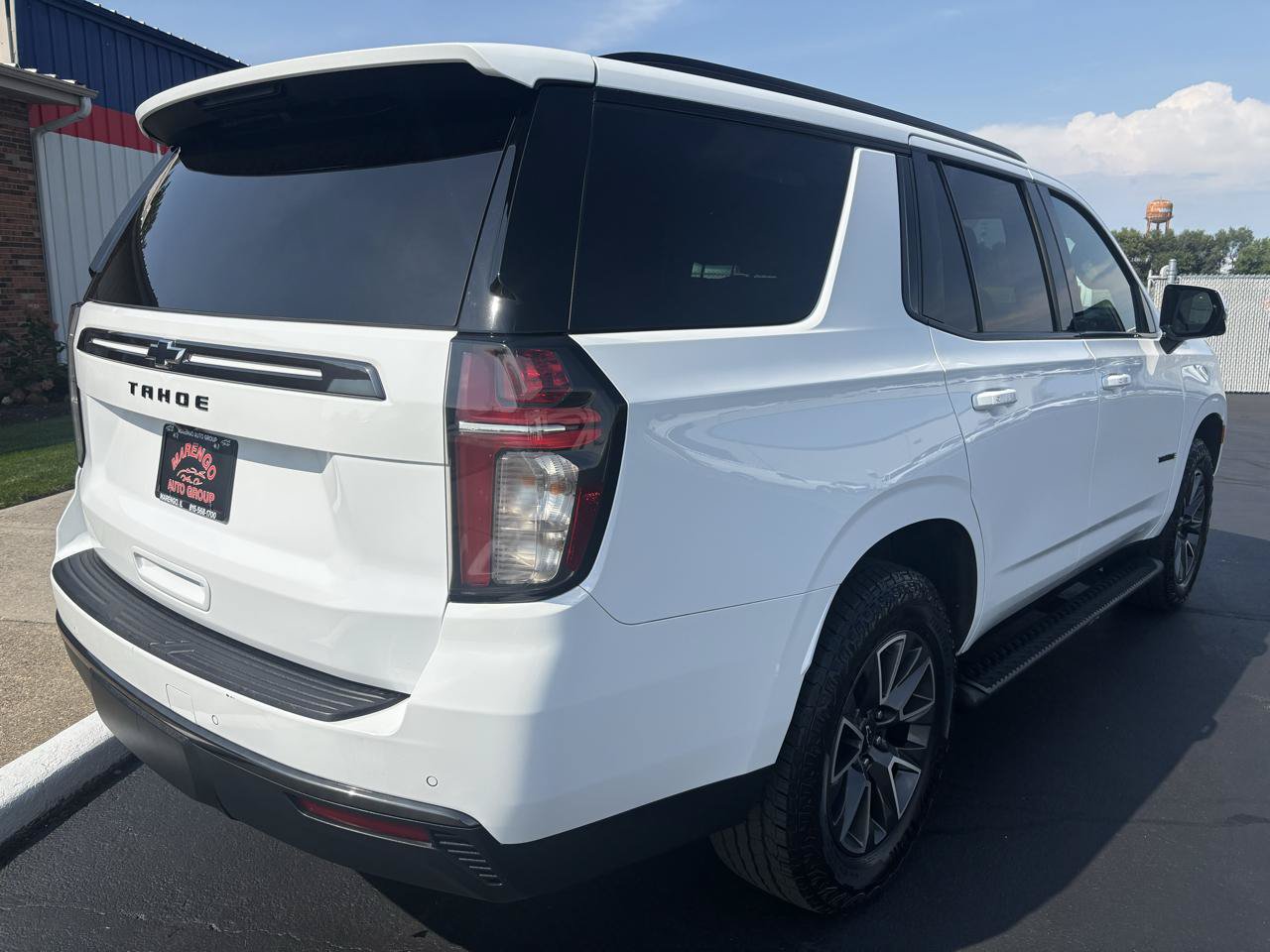 Used 2022 Chevrolet Tahoe Z71 w/ Luxury Package AWD/4WD image 3