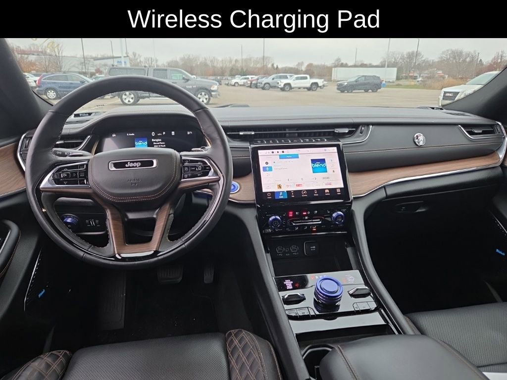 Used 2023 Jeep Grand Cherokee Summit w/ Luxury Tech Group V image 13