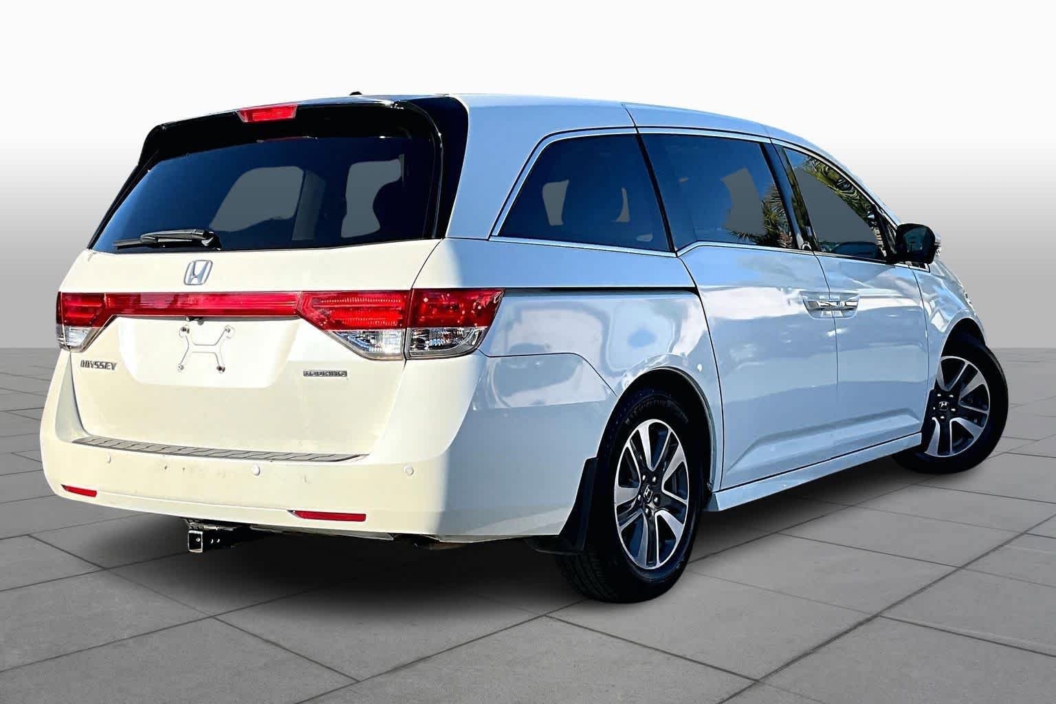 Used 2017 Honda Odyssey Touring image 13