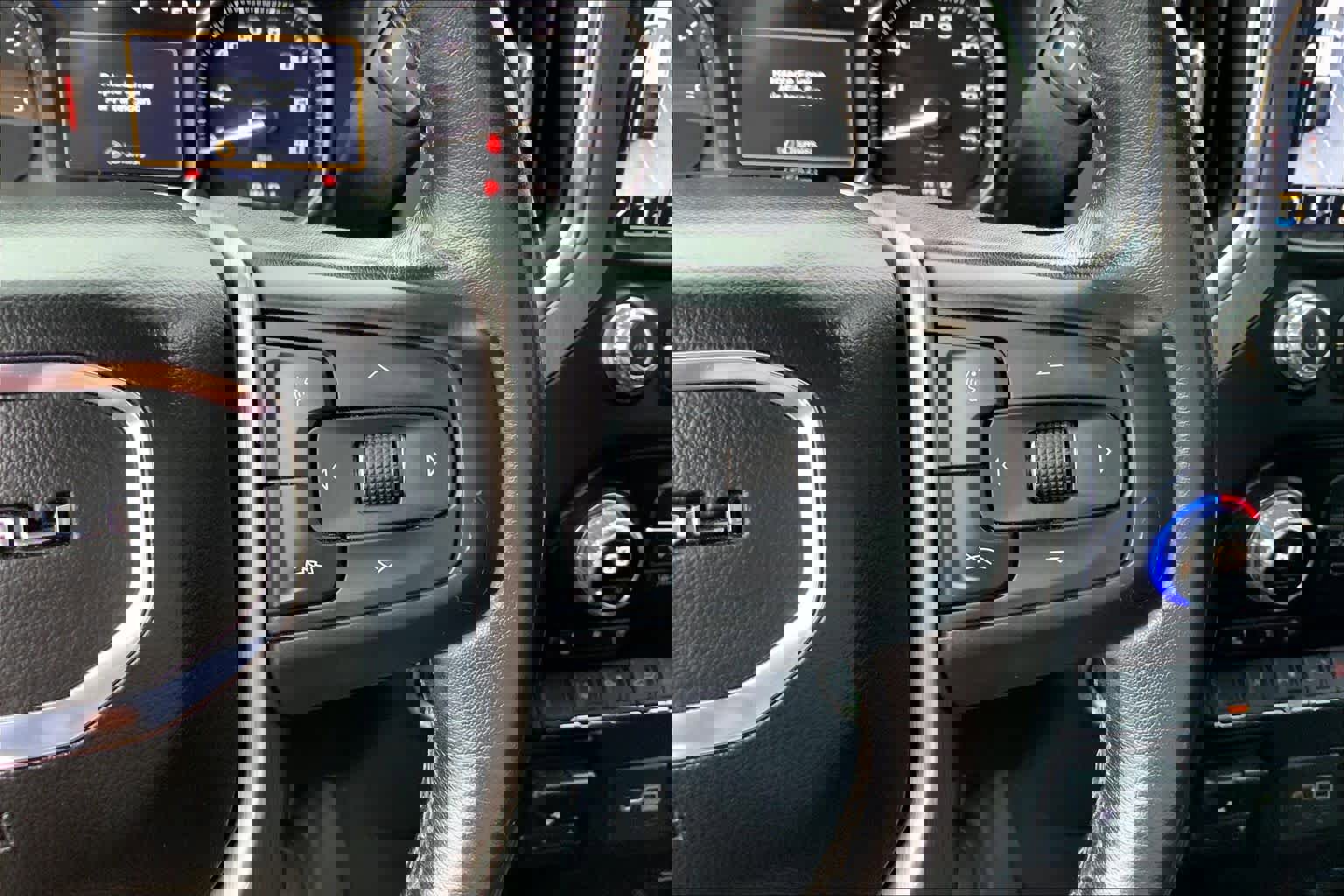 Used 2020 GMC Sierra 2500 Denali w/ Denali Ultimate Package image 24