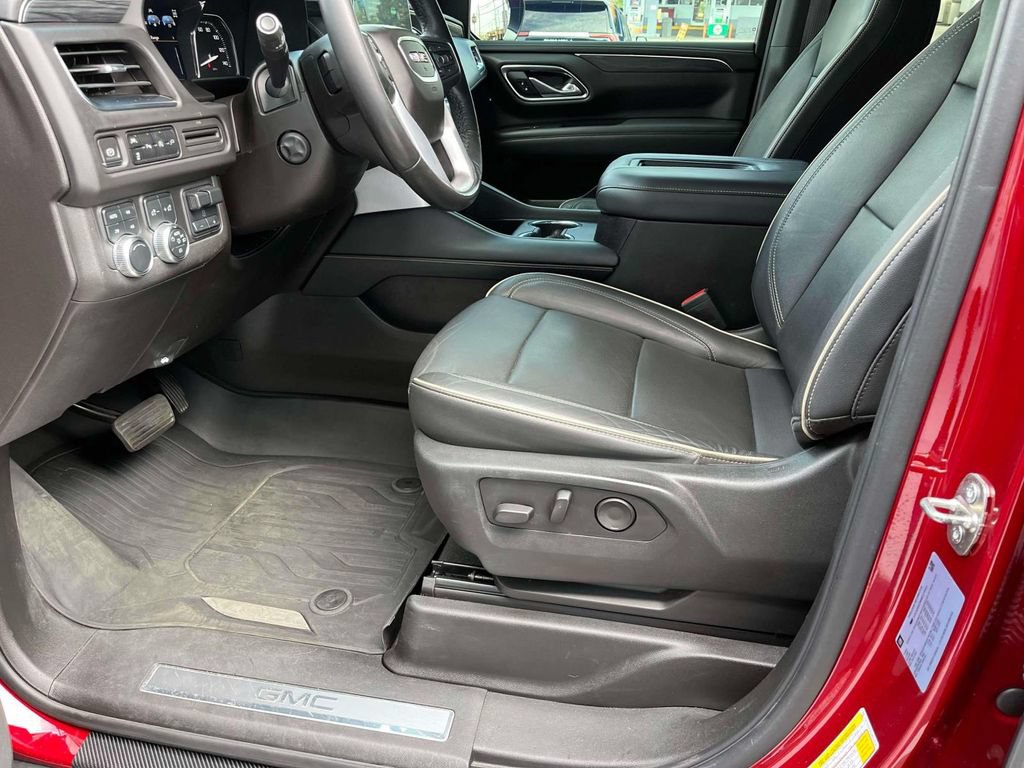 Used 2021 GMC Yukon SLT w/ SLT Luxury Plus Package AWD/4WD image 30