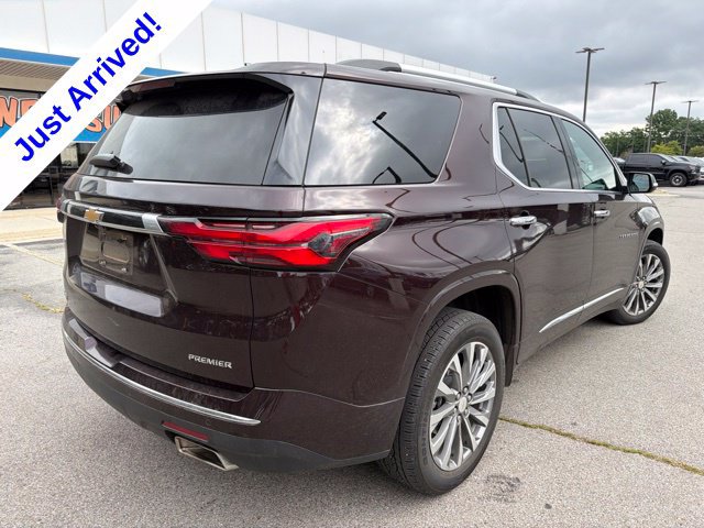 Used 2023 Chevrolet Traverse Premier FWD image 3