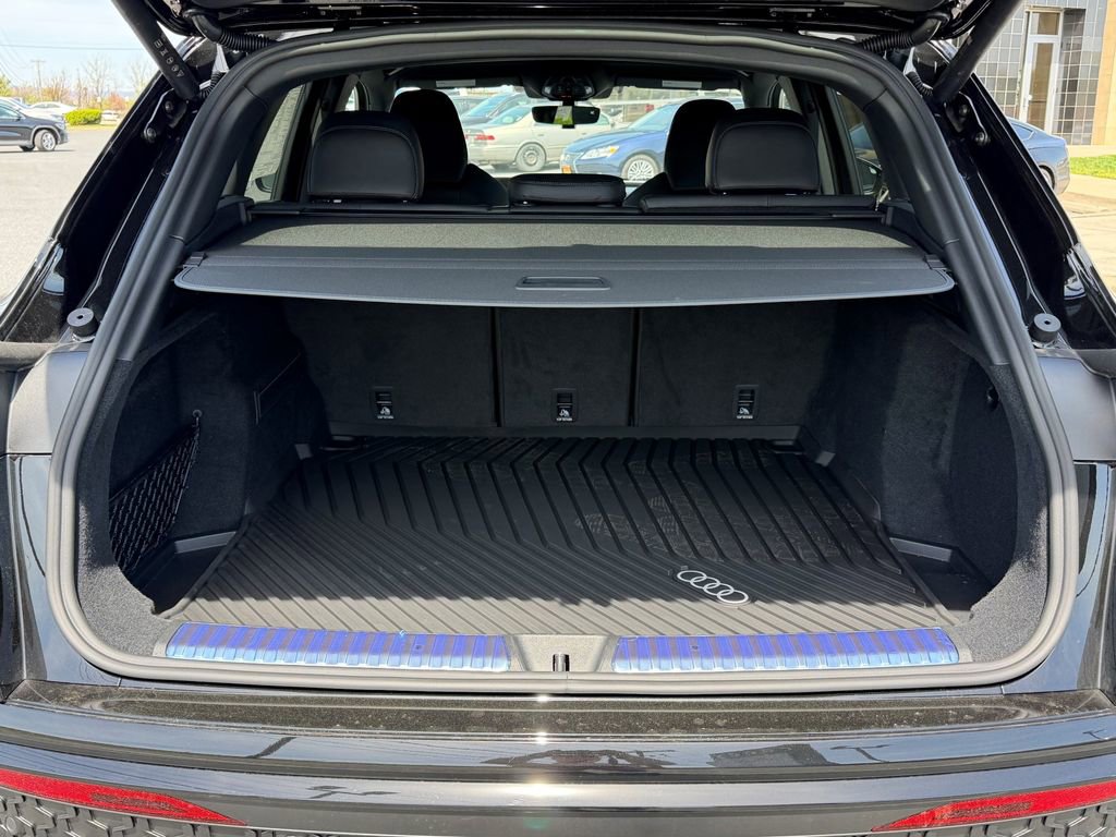 New 2026 Audi SQ5 Premium Plus image 15