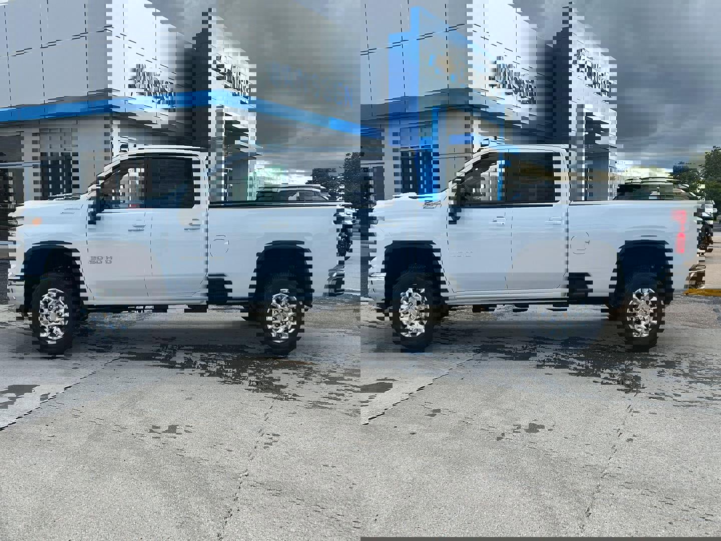 New 2026 Chevrolet Silverado 3500 LT w/ Convenience Package
