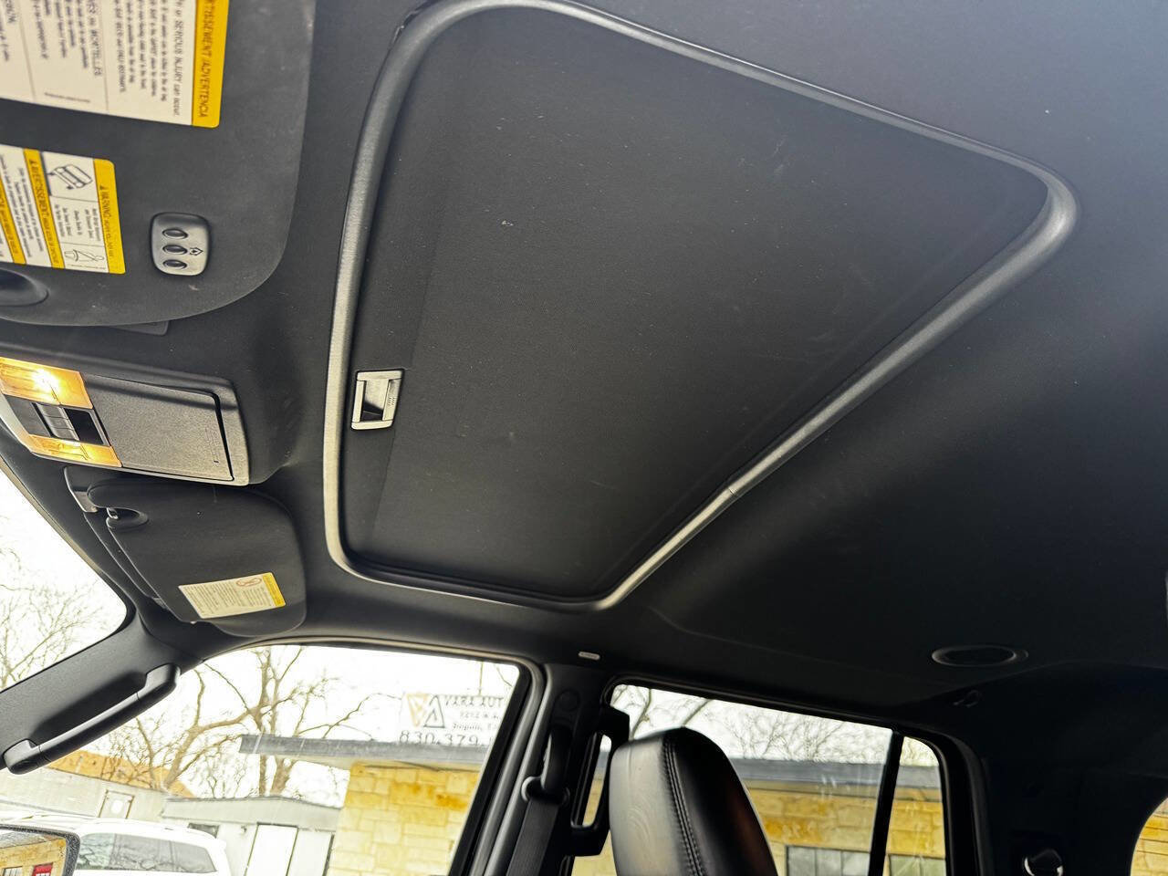 Used 2017 Lincoln Navigator L Select image 24