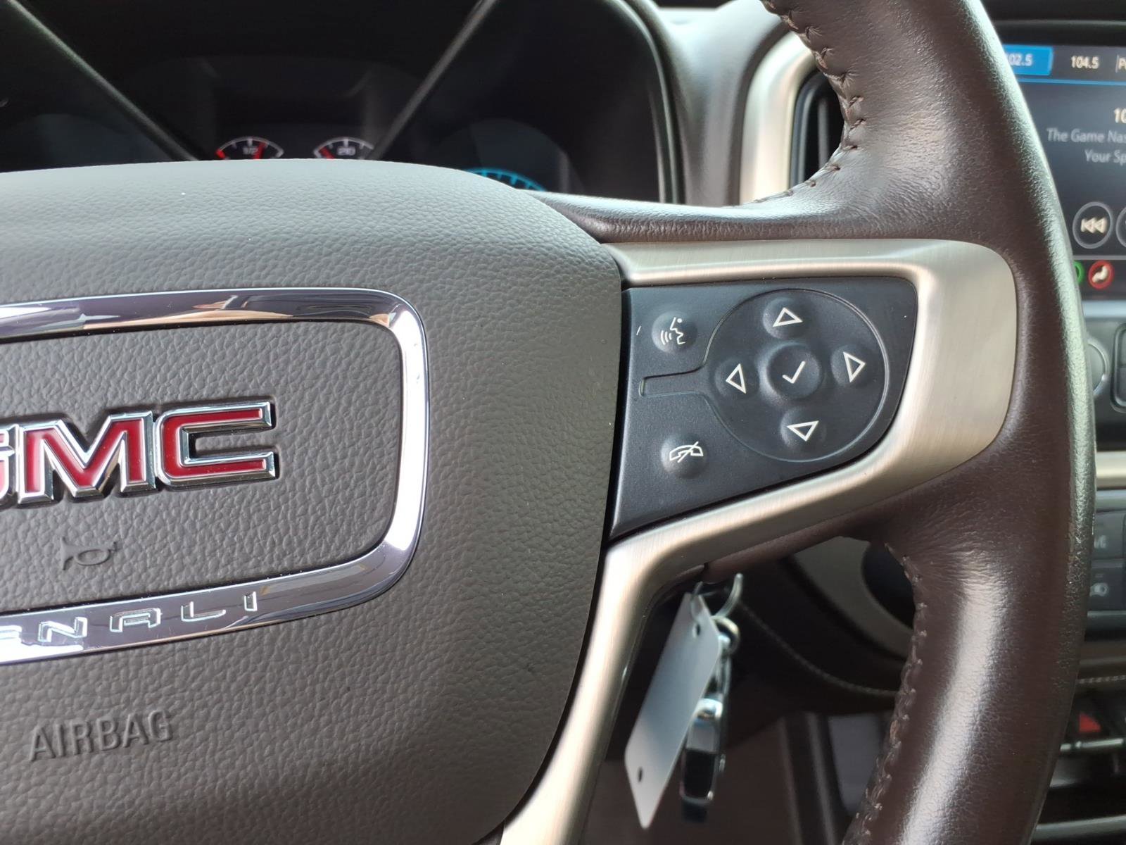 Used 2022 GMC Canyon Denali image 18