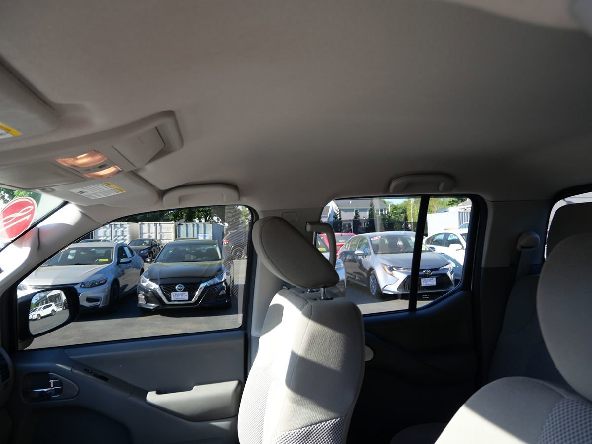 Used 2018 Nissan Frontier SV w/ Value Truck Package AWD/4WD image 11
