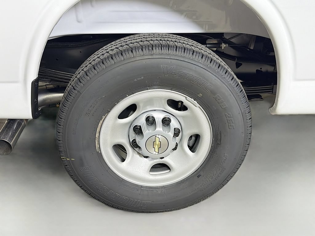 New 2026 Chevrolet Express 3500 Extended w/ Driver Convenience Package RWD image 24