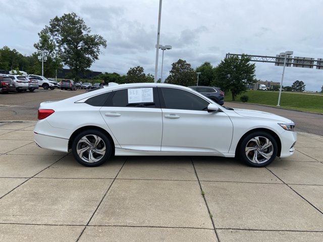 Used 2018 Honda Accord EX image 10