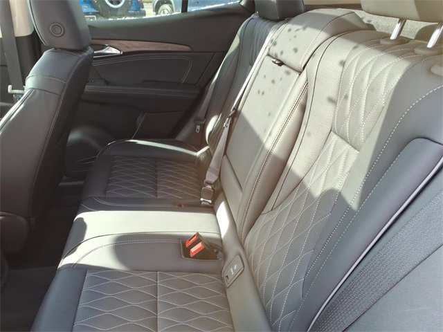 Used 2023 Buick Envision Avenir image 13