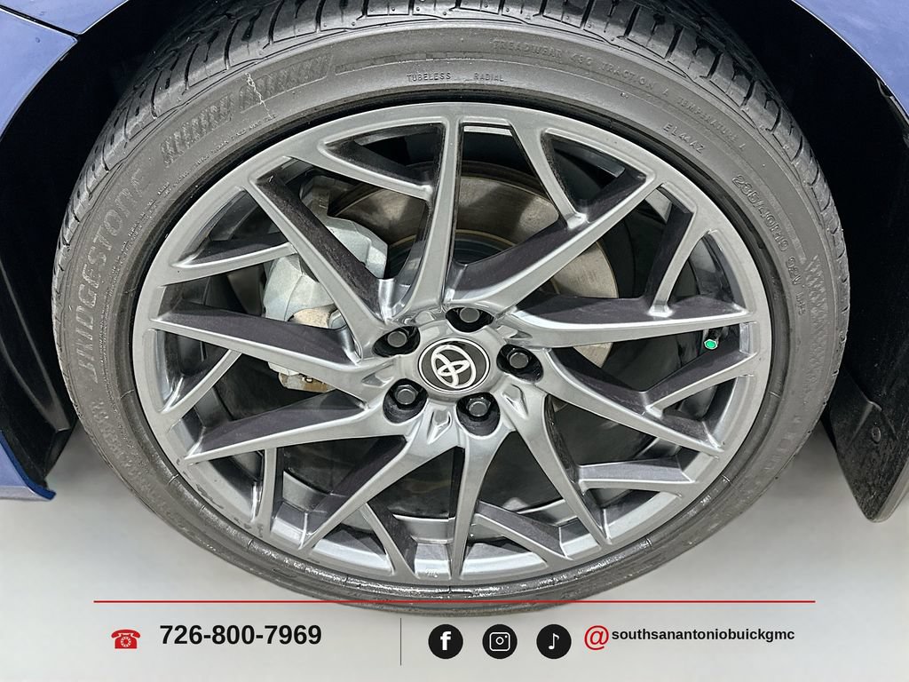 Used 2025 Toyota Camry XSE FWD image 33