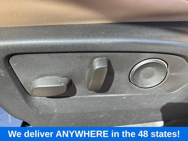 Used 2024 Chevrolet Suburban Premier AWD/4WD image 27
