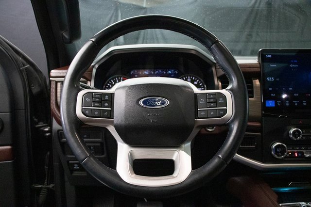 Used 2022 Ford Expedition Limited image 25