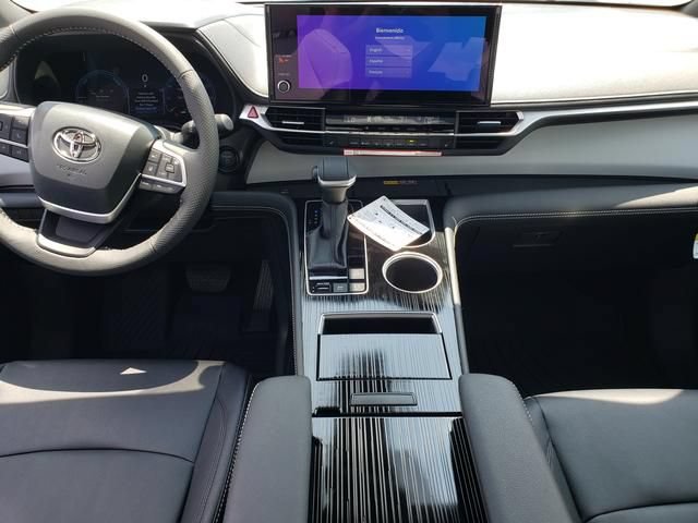 New 2026 Toyota Sienna XSE FWD image 12