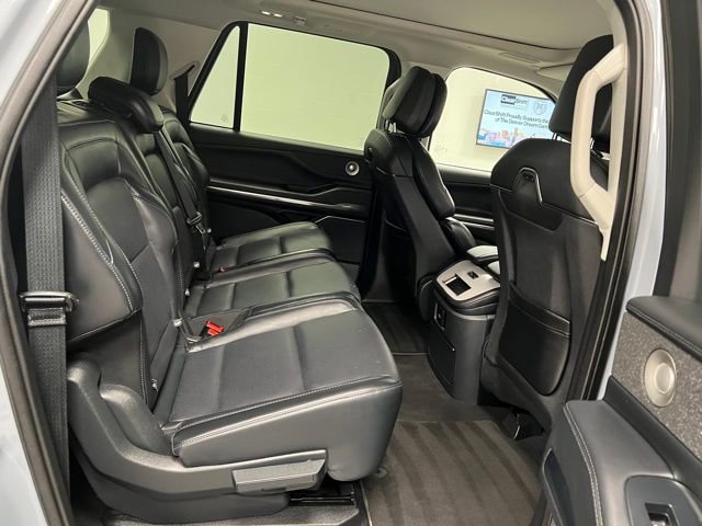 Used 2025 Lincoln Navigator L Reserve image 60