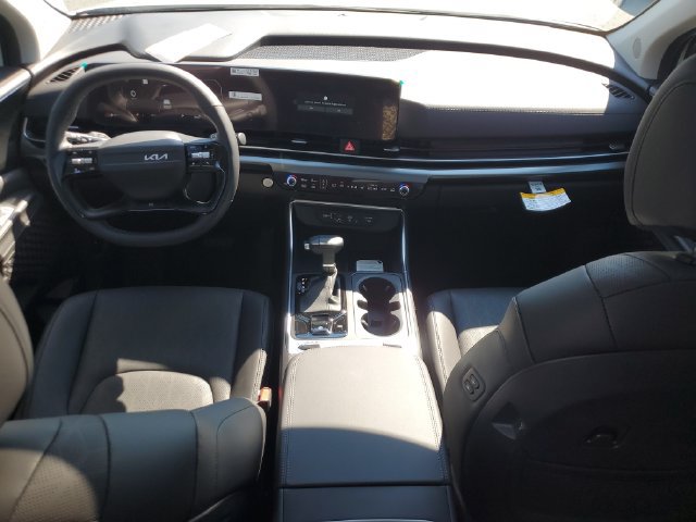 New 2027 Kia Carnival SX w/ Dark Edition Package FWD image 21