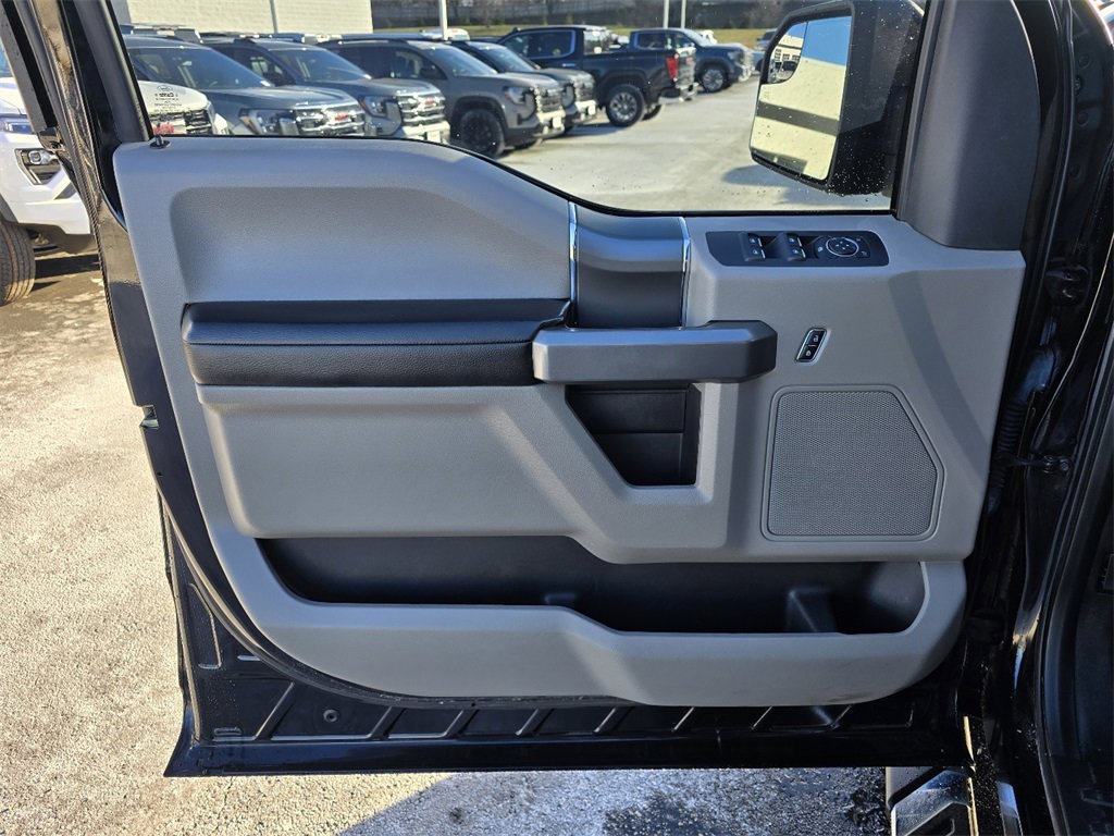 Used 2016 Ford F150 XLT w/ Equipment Group 302A Luxury image 11