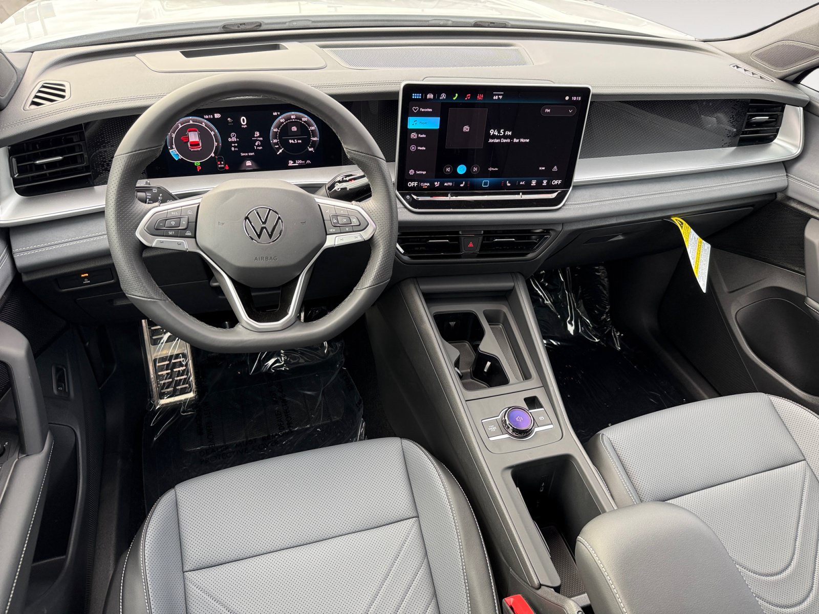 New 2026 Volkswagen Tiguan SE R-Line AWD/4WD image 15