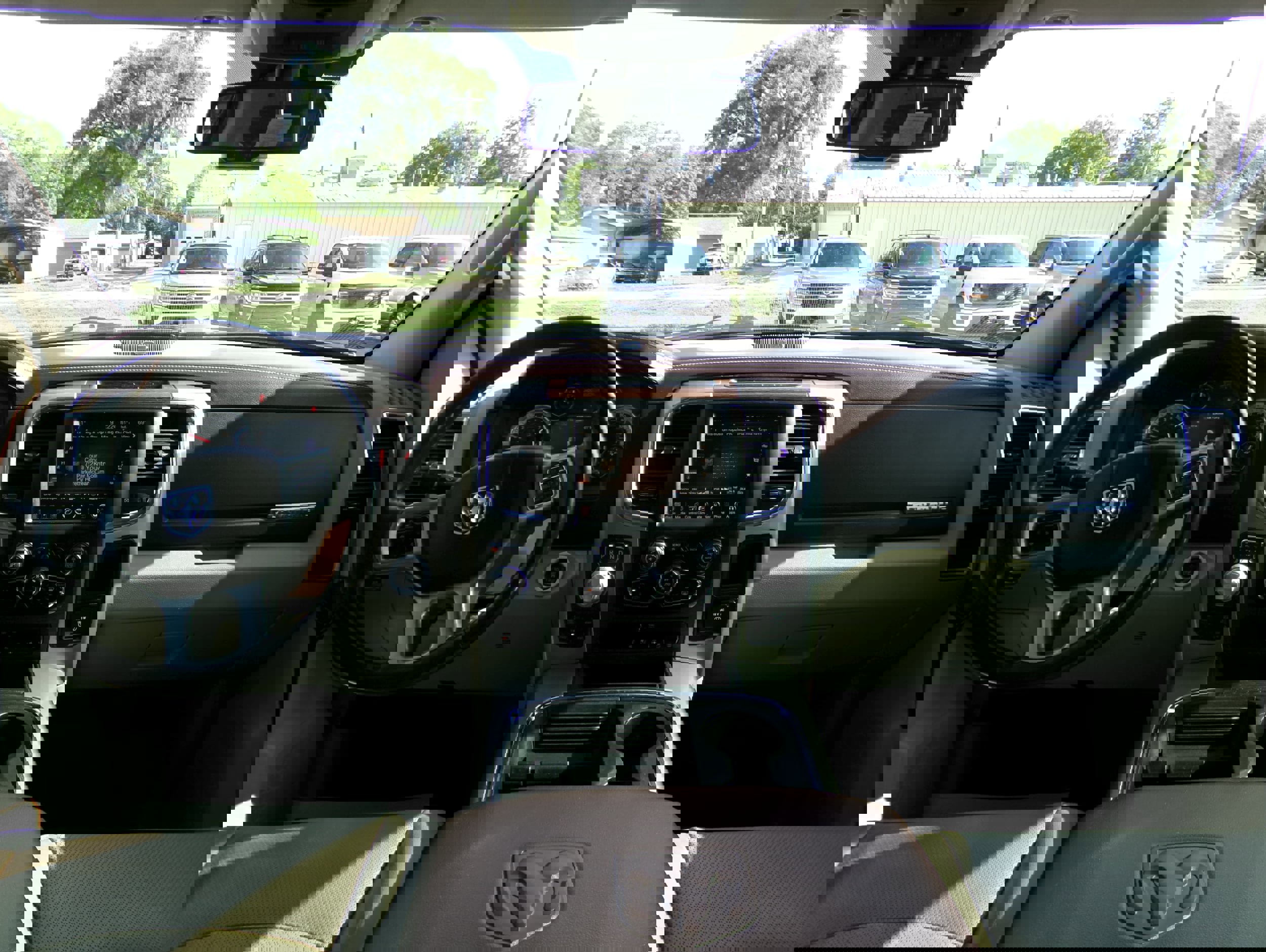 Used 2015 RAM 1500 Laramie w/ Convenience Group image 14