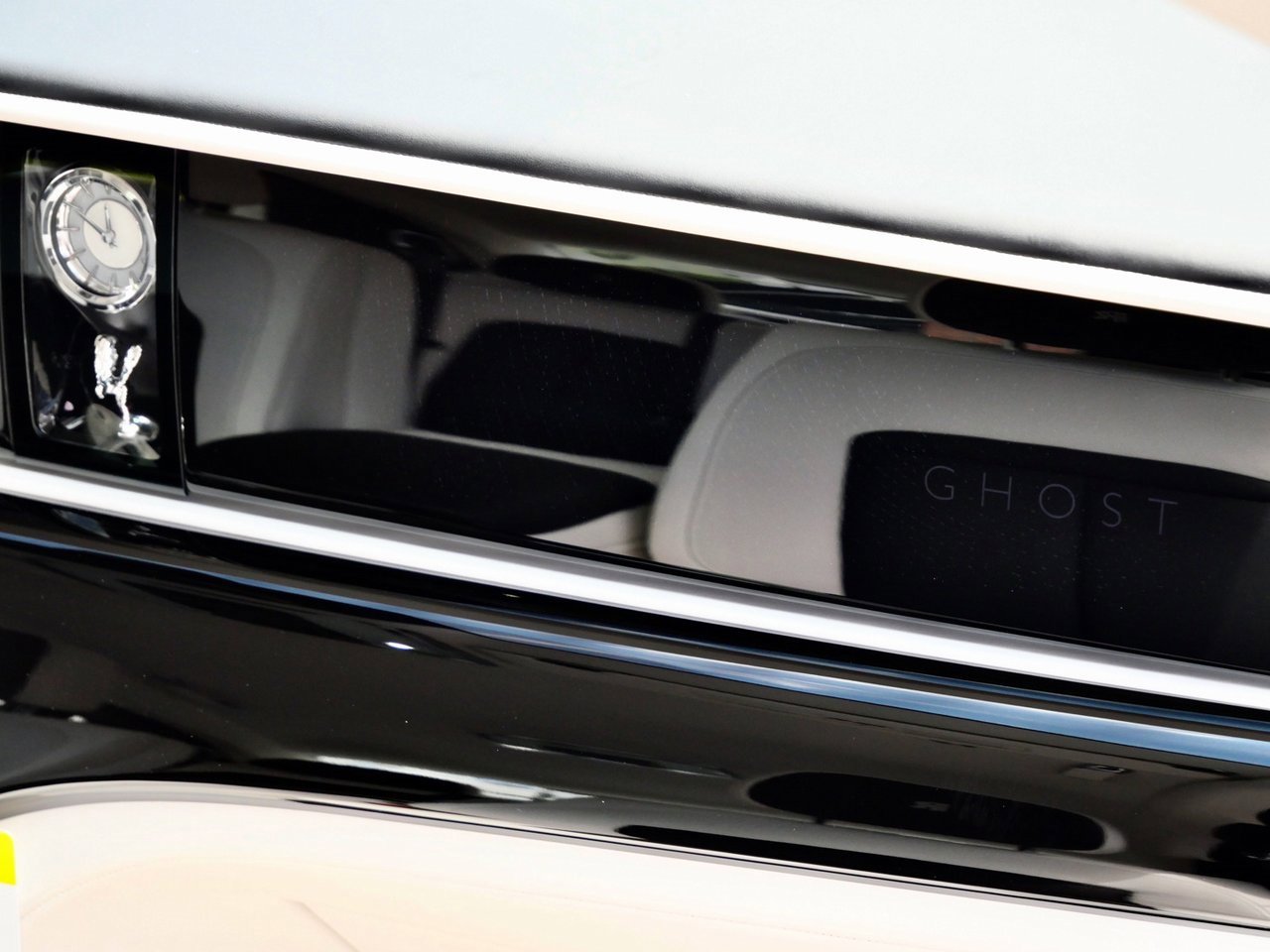 New 2025 Rolls-Royce Ghost image 29