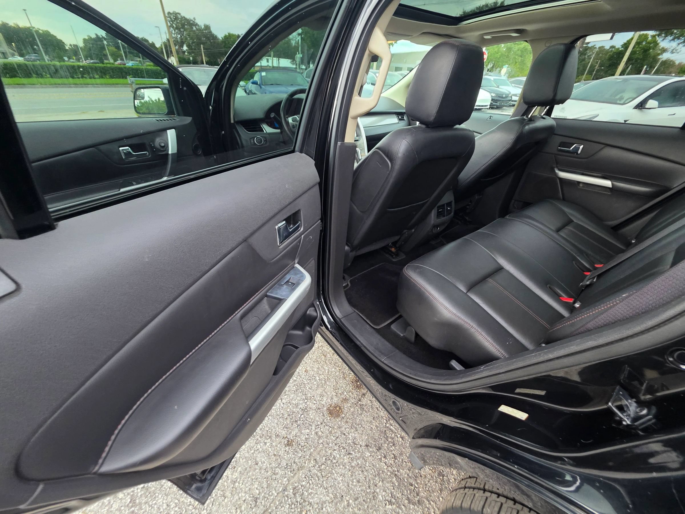 Used 2013 Ford Edge SEL FWD image 13