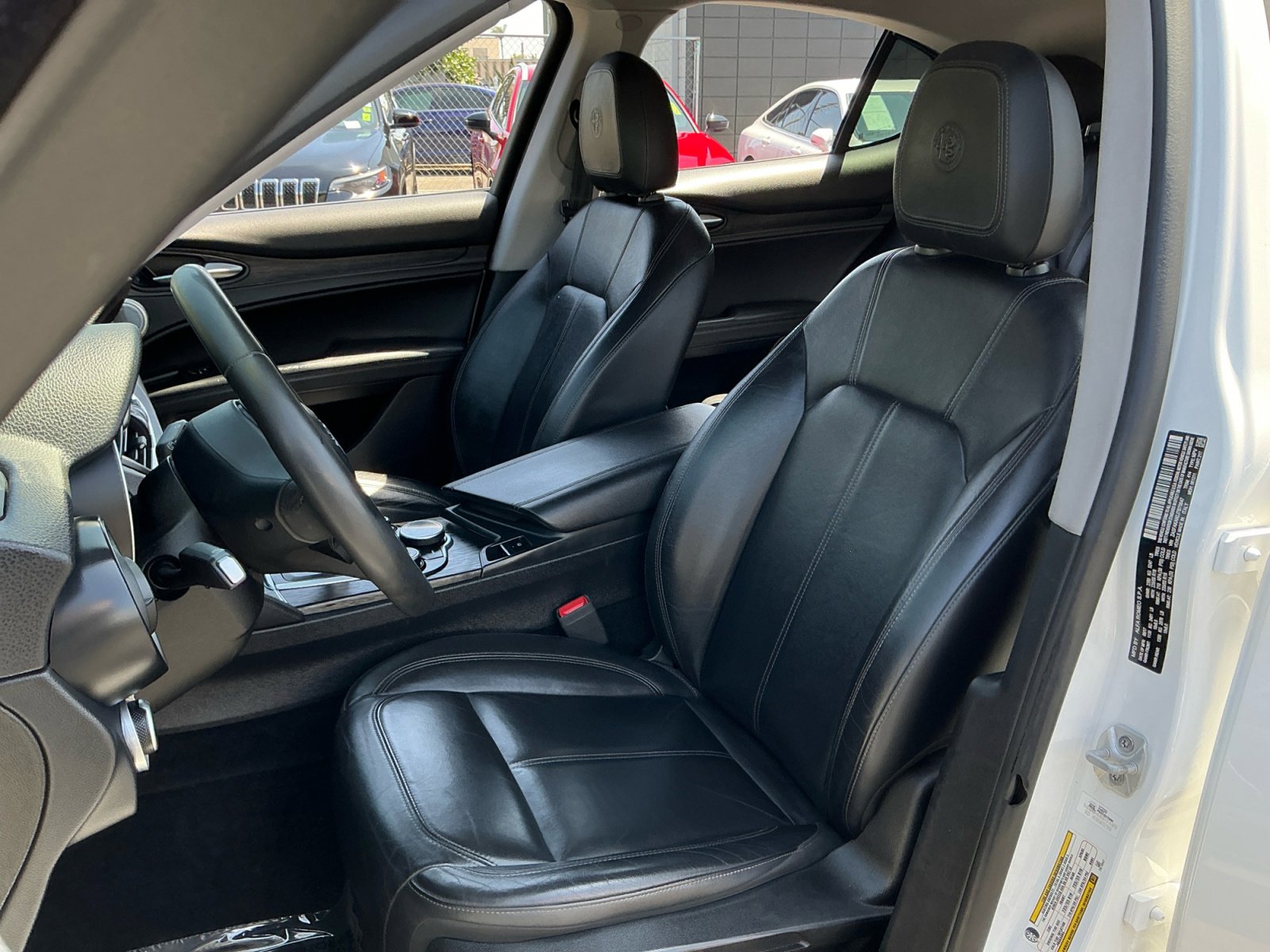 Used 2018 Alfa Romeo Stelvio AWD image 18