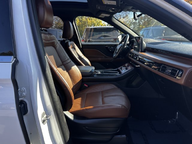 Certified 2021 Lincoln Aviator Reserve w/ Elements Package Plus AWD/4WD image 34