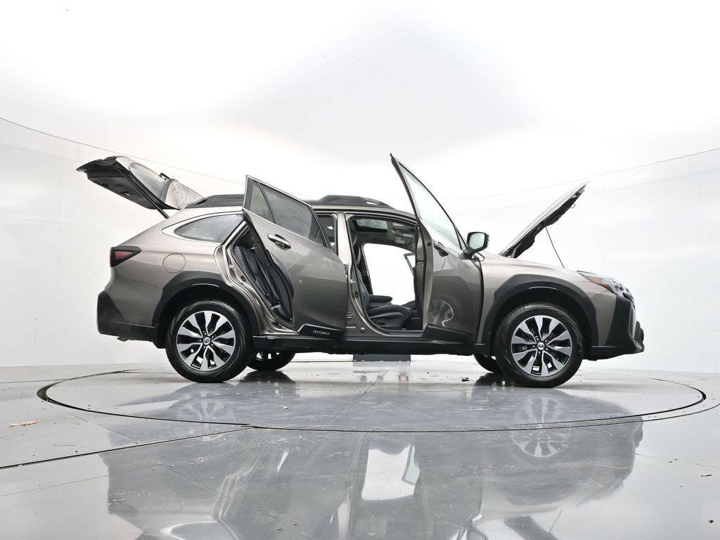 Used 2023 Subaru Outback Limited XT image 44