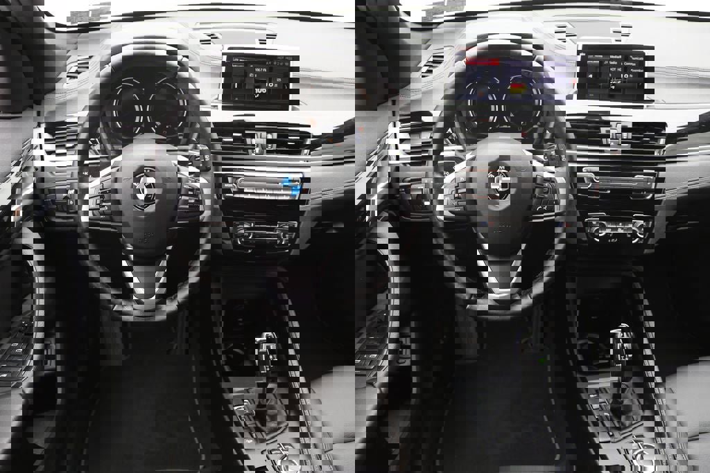 Used 2021 BMW X1 xDrive28i image 13