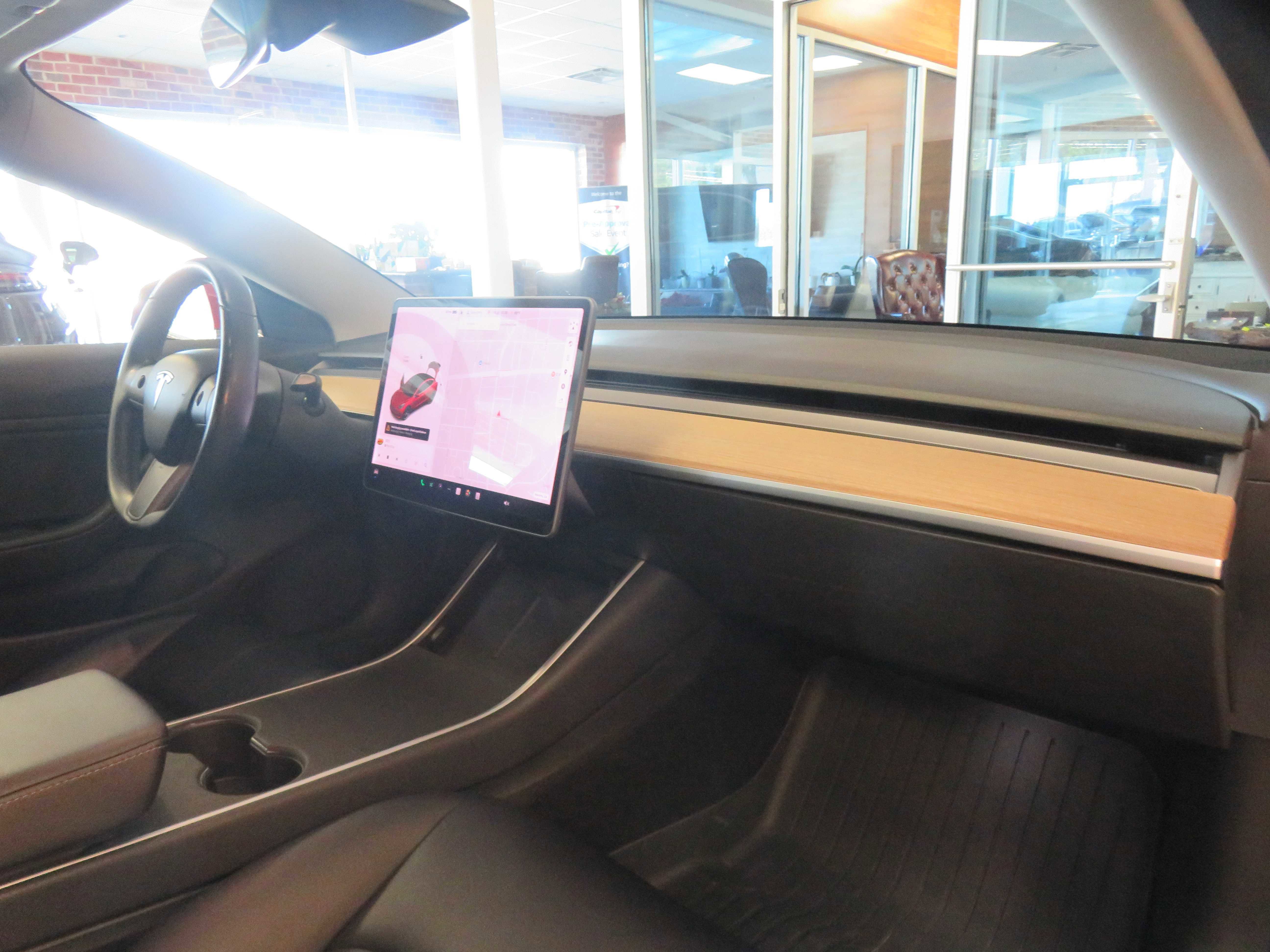 Used 2018 Tesla Model 3 Performance image 28