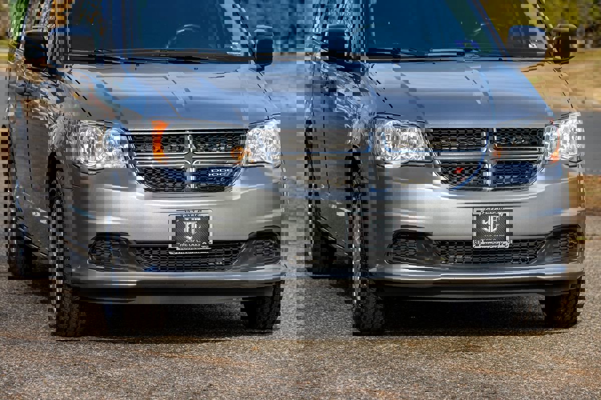 Used 2019 Dodge Grand Caravan SE image 6