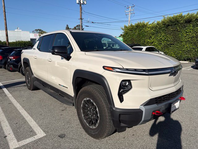 Used 2026 Chevrolet Silverado EV Trail Boss w/ Premium Package AWD/4WD image 1