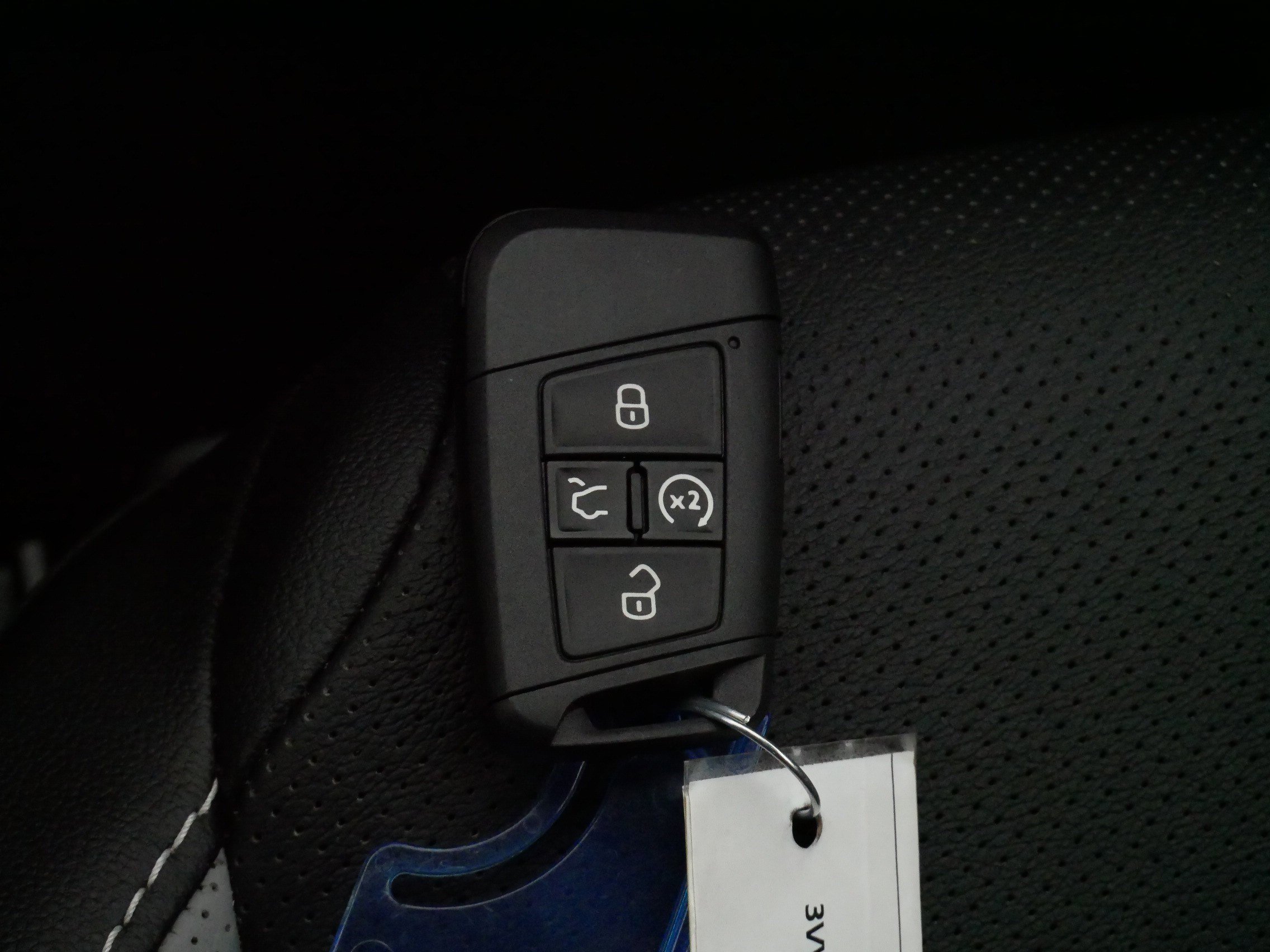 Used 2023 Volkswagen Taos SEL image 32