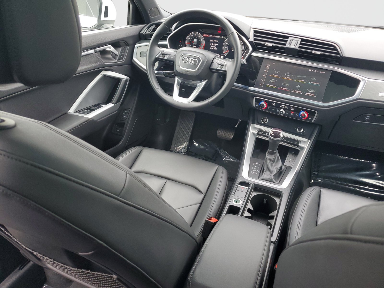 Used 2025 Audi Q3 2.0T Premium Plus w/ Premium Plus Package AWD/4WD image 11