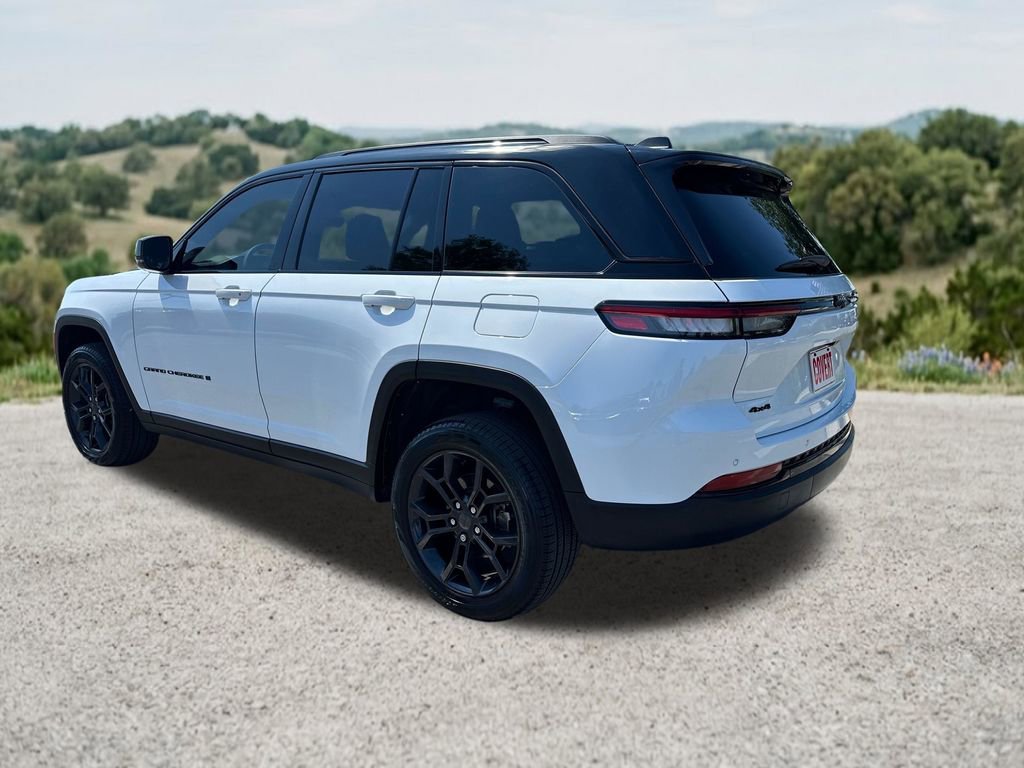 Used 2025 Jeep Grand Cherokee Limited AWD/4WD image 8