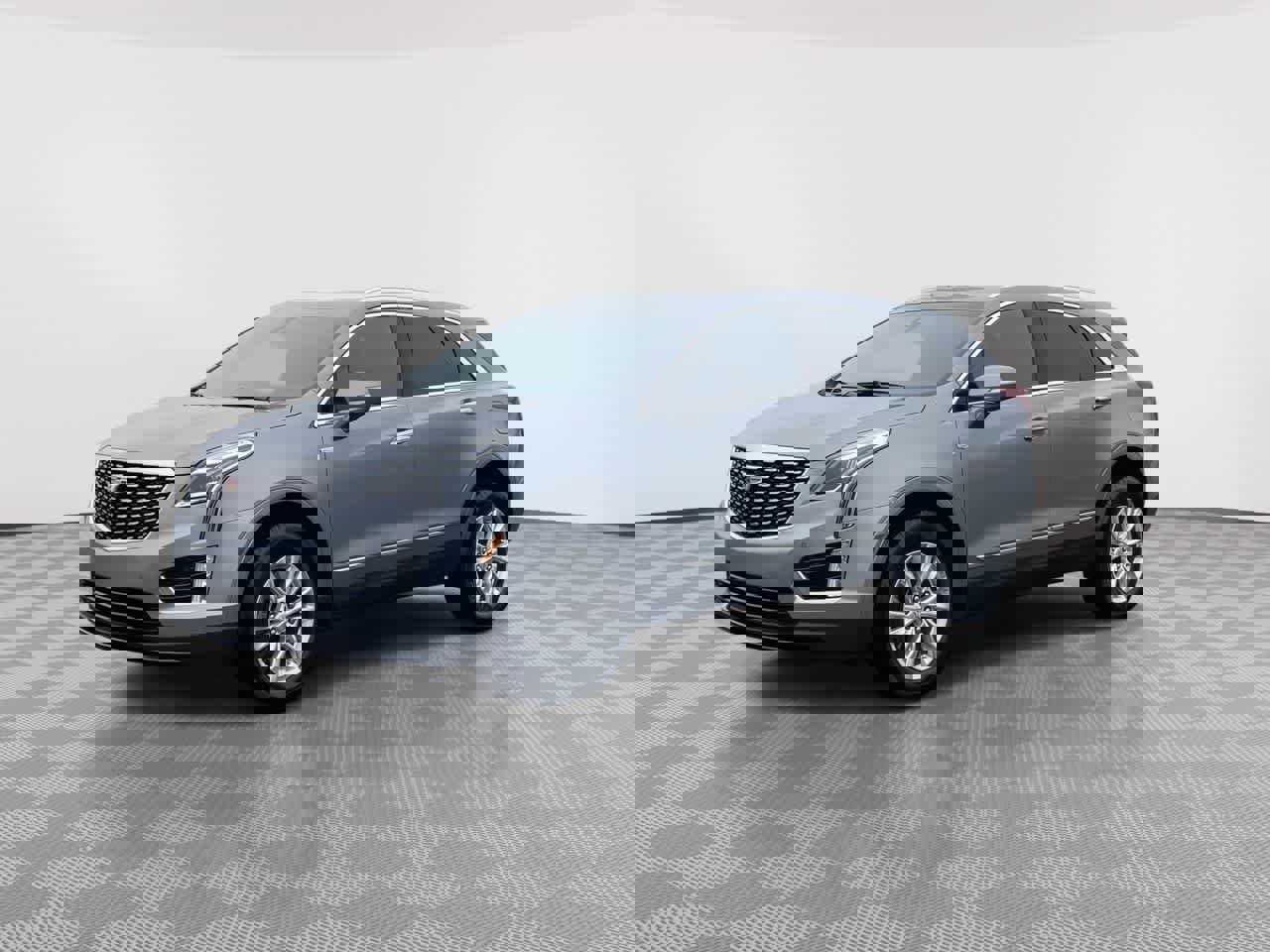 Certified 2024 Cadillac XT5 Luxury w/ LPO, Floor Liner Package image 4