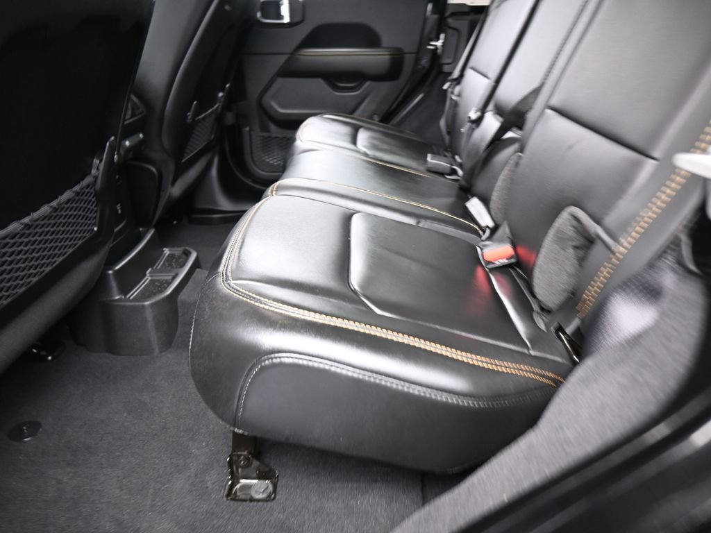 Used 2025 Jeep Wrangler Unlimited Rubicon 392 image 32