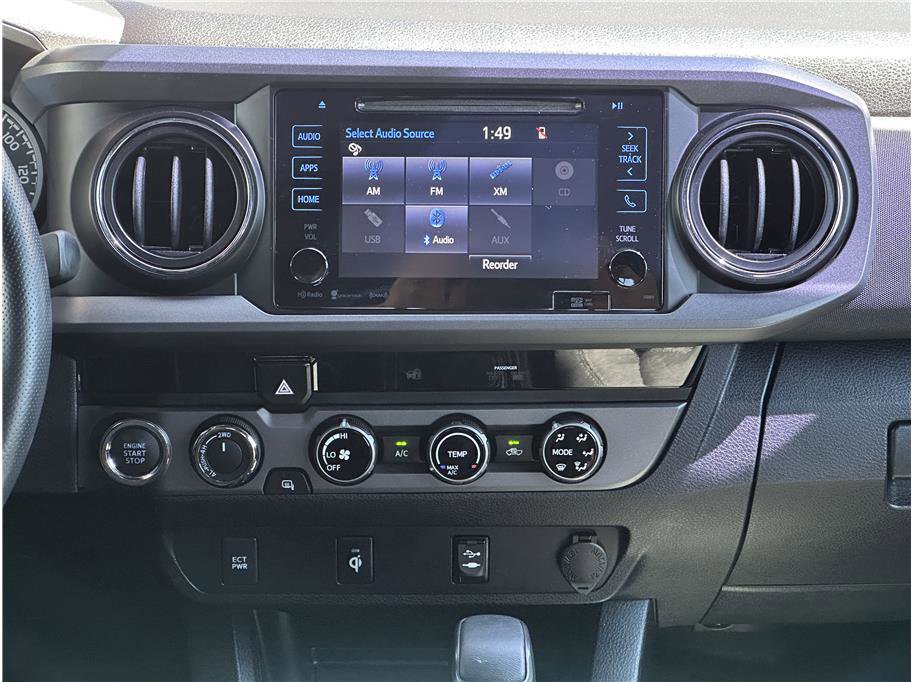 Used 2017 Toyota Tacoma TRD Sport w/ Tow Package (A/T) image 21