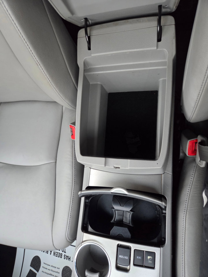 Used 2013 Toyota Highlander SE image 19