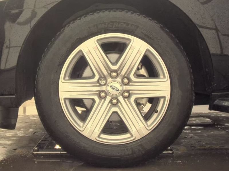 Used 2019 Ford Expedition XLT w/ Equipment Group 202A RWD image 13