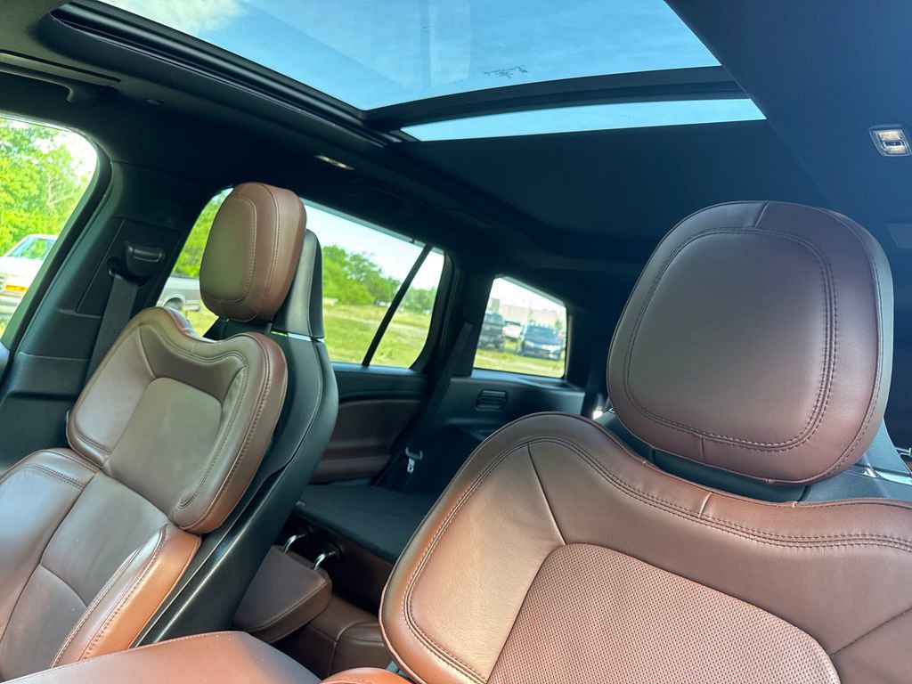 Used 2025 Lincoln Aviator Reserve w/ Equipment Group 201A AWD/4WD image 10