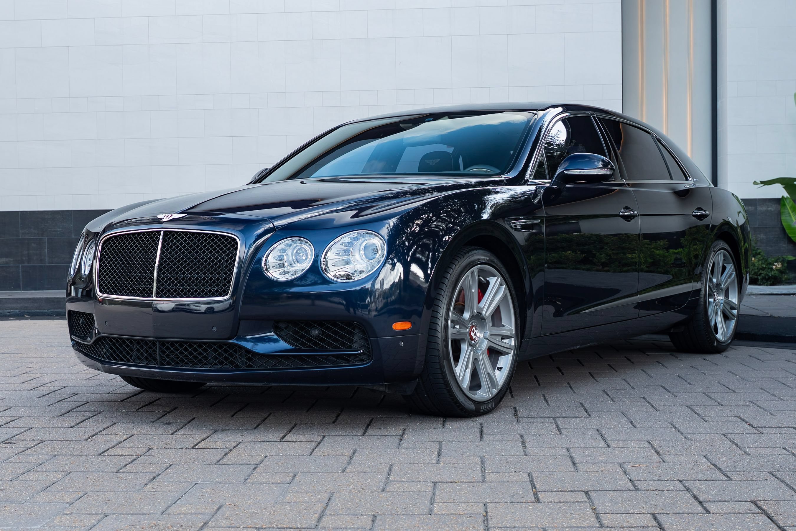 Used 2017 Bentley Flying Spur S V8 AWD/4WD image 22