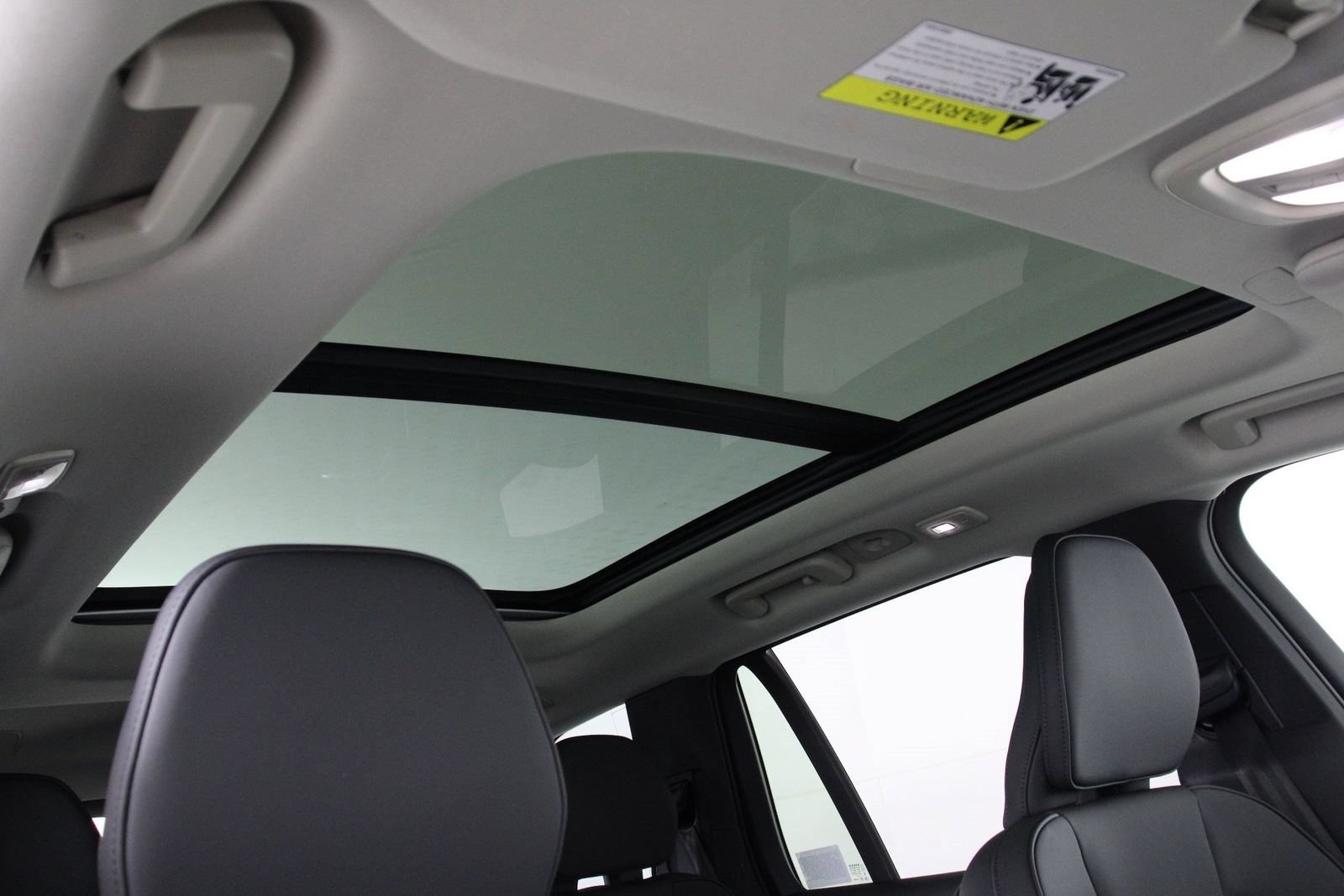 Certified 2026 Volvo XC90 B5 Plus w/ Protection Package AWD/4WD image 23
