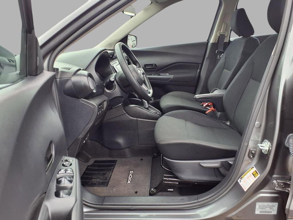 Certified 2025 Nissan Kicks Play S image 21